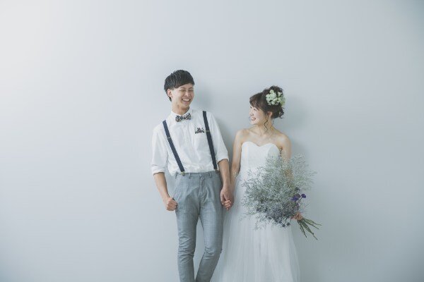 結婚式の費用はクレカで払える？平均的な値段や払い方もチェック！