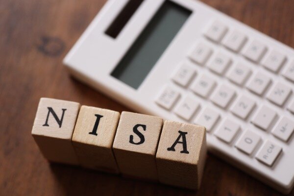 一般NISAとつみたてNISA、どっちがいいの?