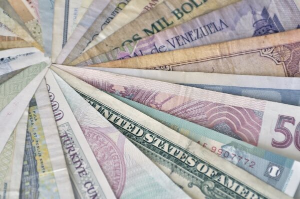 外貨建て保険とは?種類別に内容を紹介