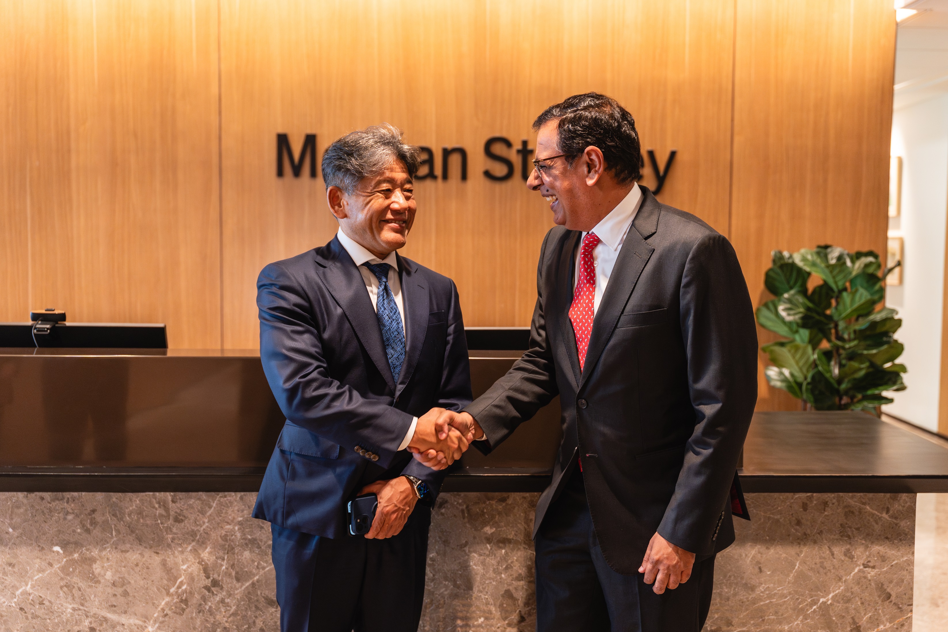 (L) Nobuya Kawasaki, Chief Executive for APAC at MUFG, with (R) Arun Kohli, Country Head of India at Morgan Stanley at the MUFG-Morgan Stanley meet in Mumbai, on 21 July 2025.