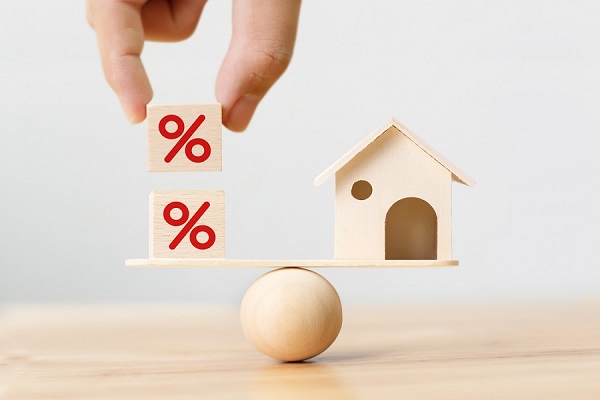 住宅ローンを借り入れする人の7割以上は変動金利型を選択