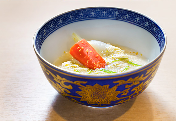 清水焼に代表される「京焼」と呼ばれる素晴らしい器に盛られた料理